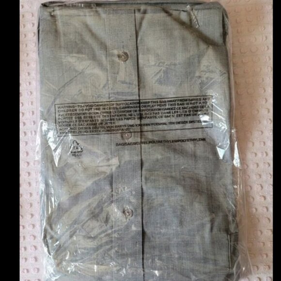 New - Men's Long Sleeved Gray Uniform Shirt Security Guard, etc. Size 23.5 - Picture 2 of 2